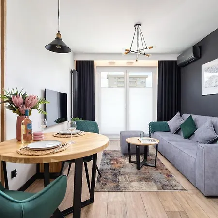 Solaris Park Tauron Arena By Renters Prestige Apartment Krakau